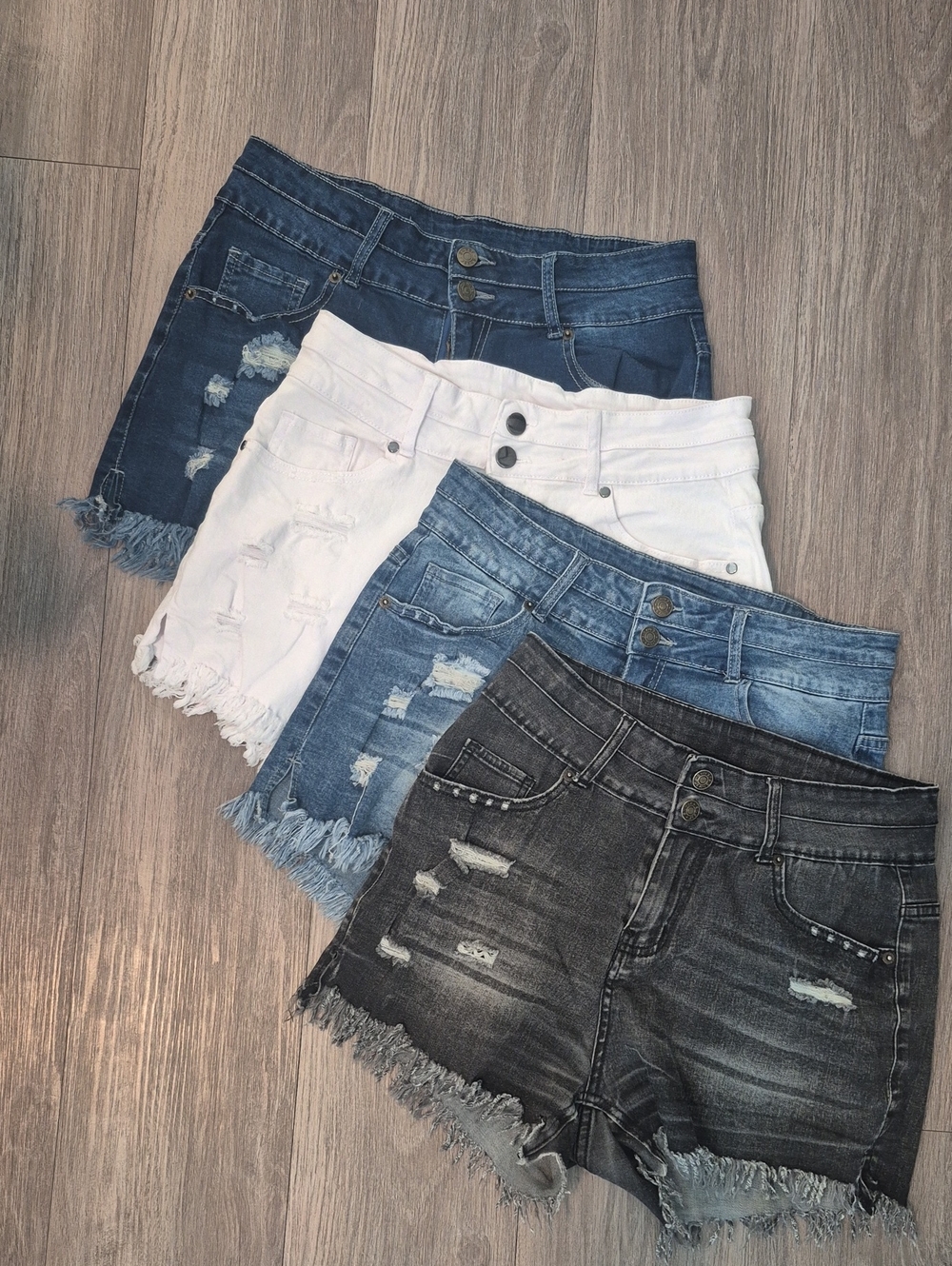 Women’s Distressed Frayed Hem Denim Shorts - Lot/Bundle